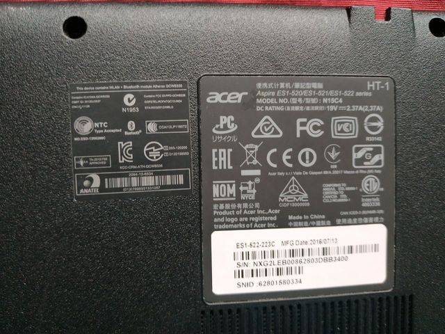 Portátil Acer Aspire ES1-522