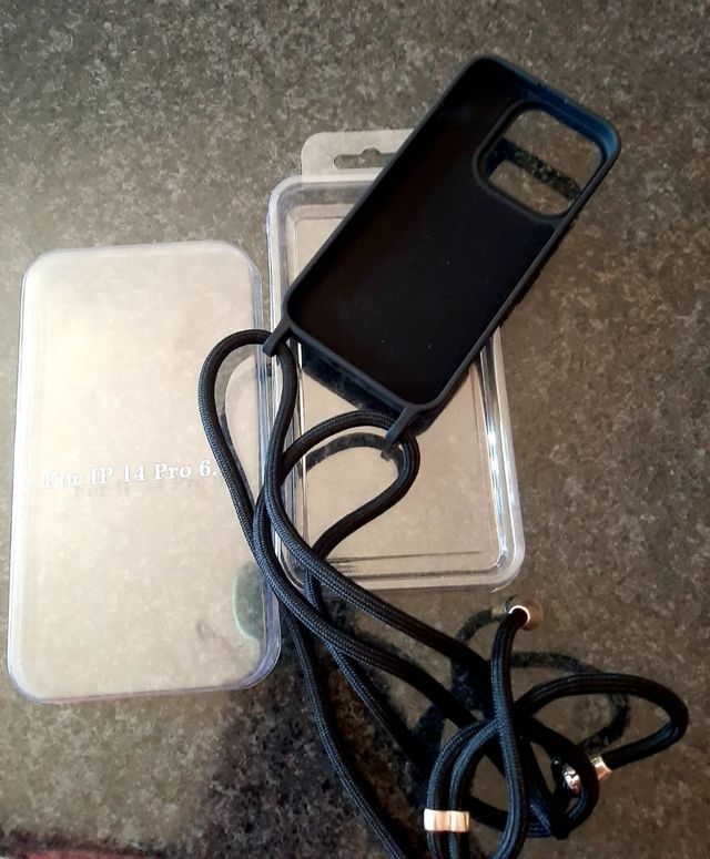 Custodia iPhone 14 Pro Max + Cordino