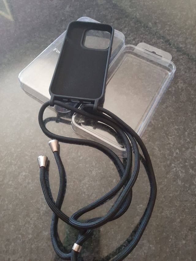 Custodia iPhone 14 Pro Max + Cordino