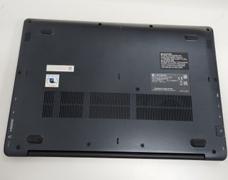 Portátil TOSHIBA Satellite Pro i3-10 256GB 8GB
