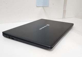Portátil TOSHIBA Satellite Pro i3-10 256GB 8GB