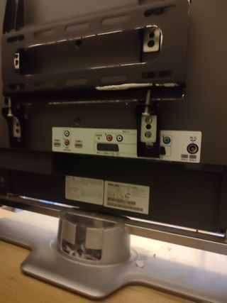 Tele plasma 40" negra y gris