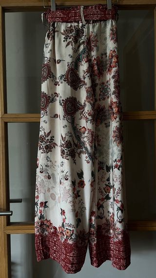 Pantalón fluido estampado beige “Algo bonito”