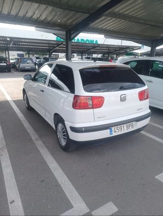 SEAT Ibiza 2002 pegatina B