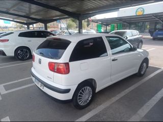 SEAT Ibiza 2002 pegatina B