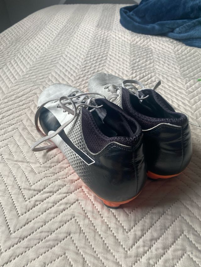 Botas fútbol Puma - Blancas/Negras