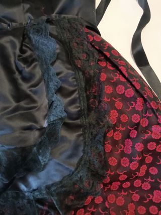 Traje niña baturra 4/5 años  rojo, negro