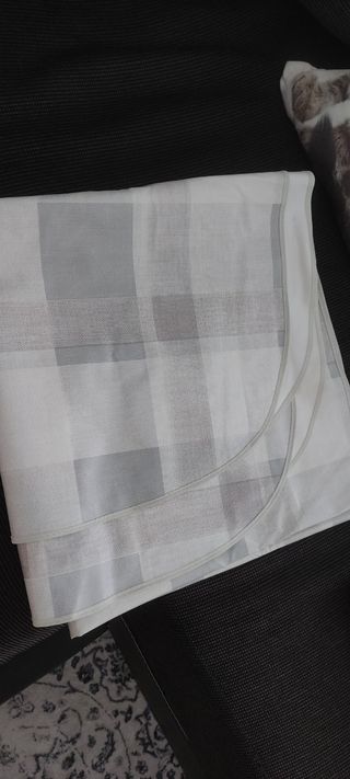 Mantel hule 140x140 cm - Gris y blanco