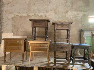 Comodini antichi in legno