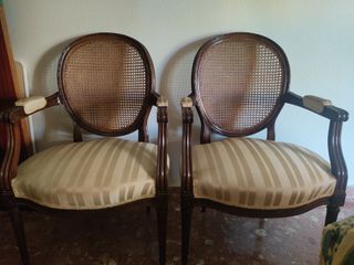 2 Sillones Isabelinos - Rattan y Madera