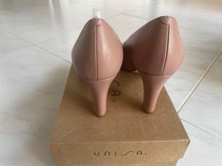 Salones Unisa rosa claro plataforma