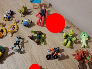 Lotto di giocattoli  collezione – prezzo un 0,50 €