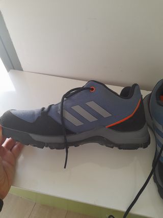 Zapatillas Adidas Trekking - Azul Marino