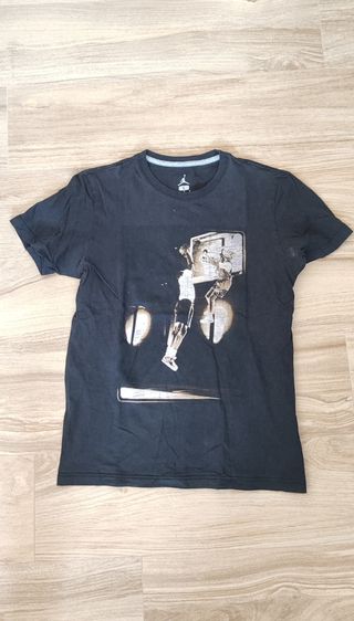 lote de cuatro camisetas