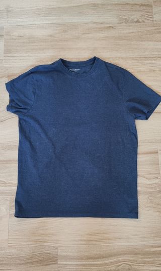 lote de cuatro camisetas