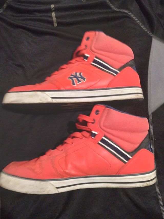 Zapatillas NY rojas talla 43