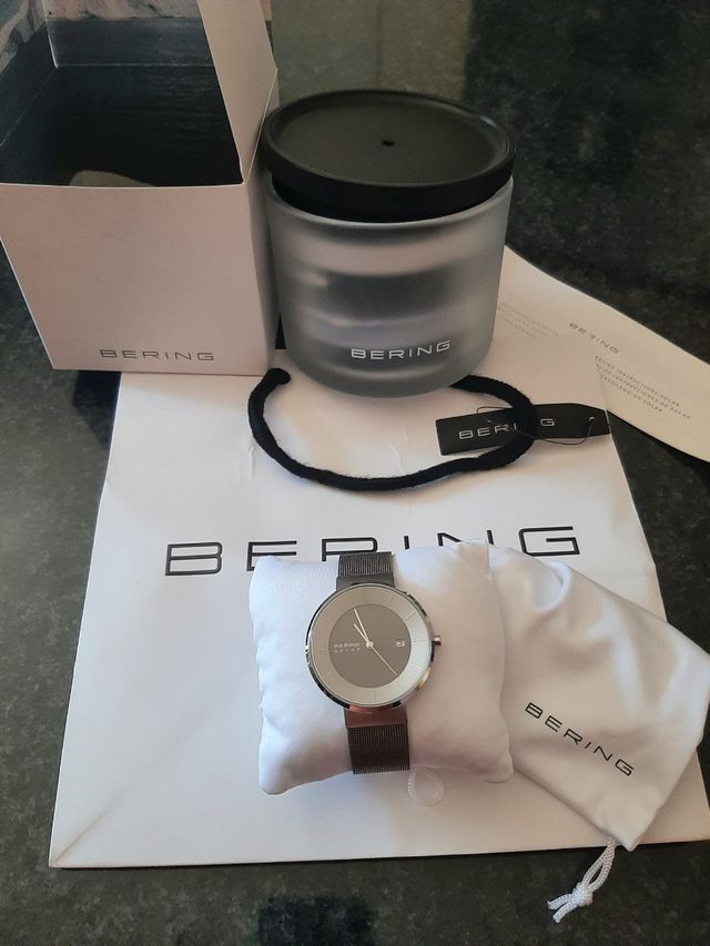 Orologio Bering Solar Argento
Nuovo con cartellin