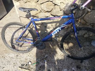 Bicicleta de montaña GHT D-H18