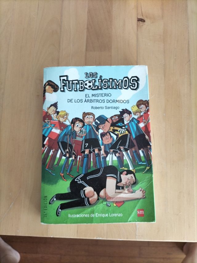 Los Futbolísimos 1: El misterio de los árbitros...