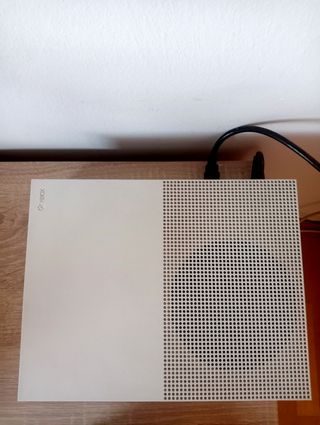 Xbox One blanca 1tb-
 Buen estado