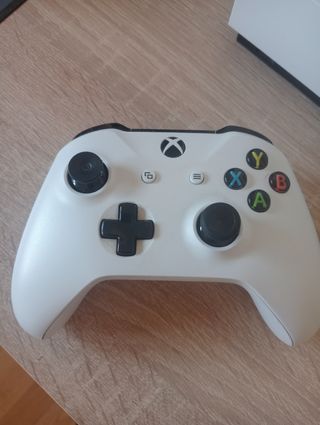 Xbox One blanca 1tb-
 Buen estado