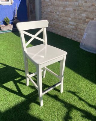 vendos dos Taburetes Ingolf Ikea blanco