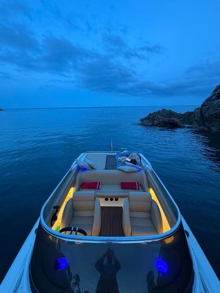 Embarcación Performance 607