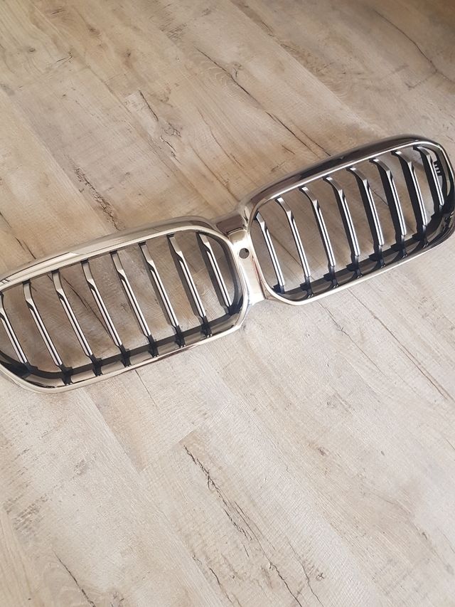 Rejilla BMW F90