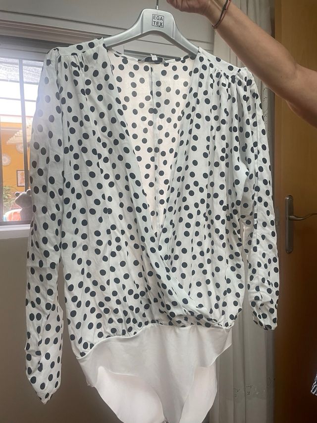 Body lunares blanco y negro