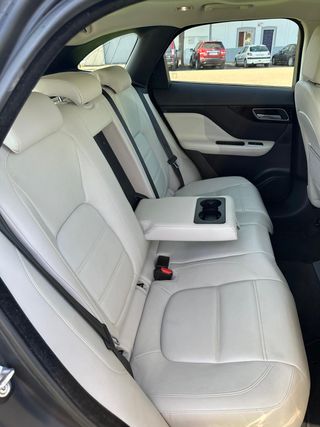Jaguar F-Pace 2017