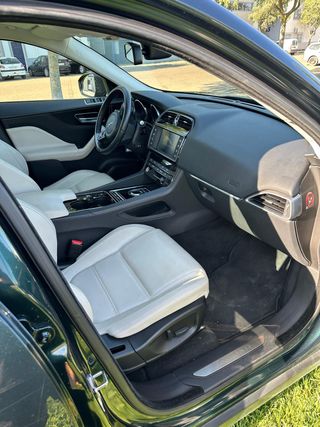 Jaguar F-Pace 2017