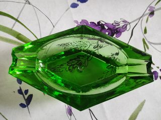 Posacenere in vetro verde