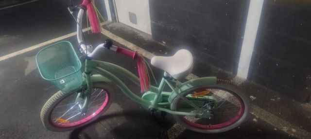 Bicicleta niña 20" con cesta 