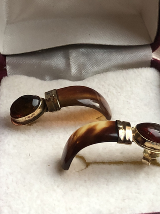 Pendientes Oro 14K Carey rojo. Siglo XIX