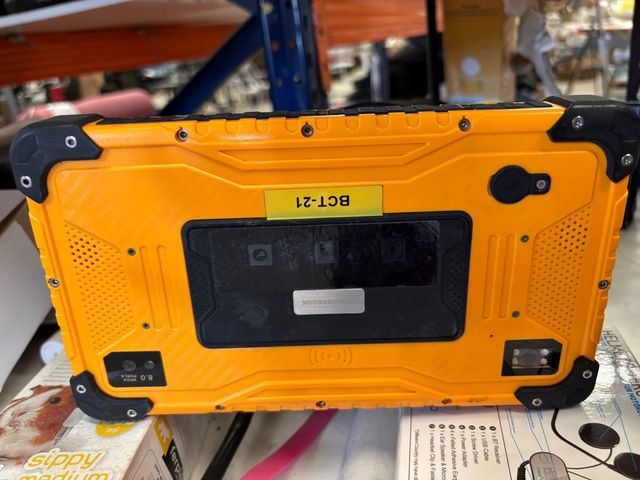 Tablet robusta Getac ZX70 naranja