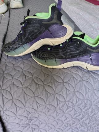 Reebok Zapatillas Running - Negras y Moradas