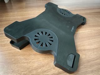 Soporte portátil con ventiladores