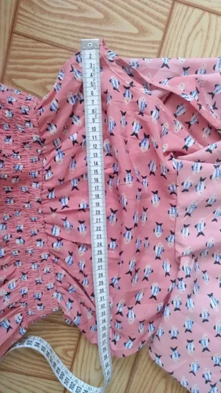 Kling rosa estampado nido de abeja escote vestido