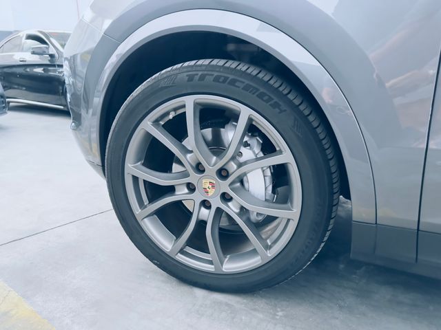 Porsche Cayenne coupe 