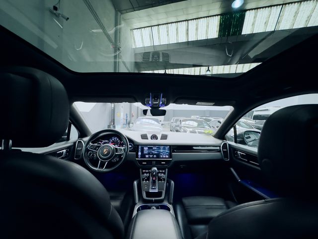 Porsche Cayenne coupe 