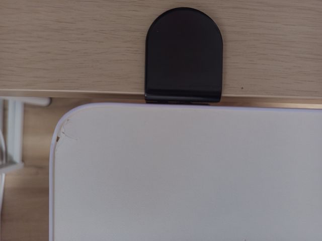 Extensor de escritorio blanco