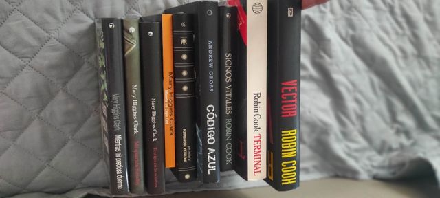 Lote 9 novelas - policíaca/novela negra