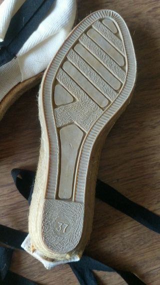 Alpargatas blancas y negras - 37