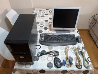 PC COMPLETO. Monitor, ratón y teclado de regalo 