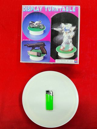 Expositor giratorio: 2 velocidades Peso  2 kilos