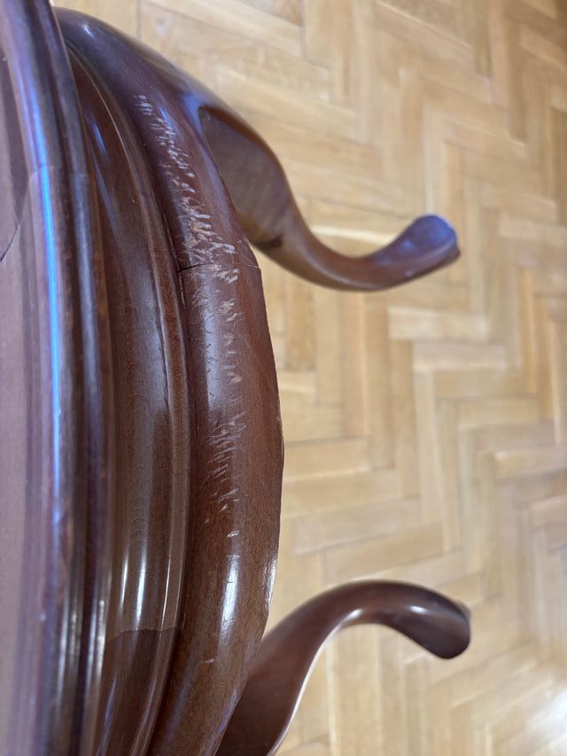 Mesita redonda mármol-madera