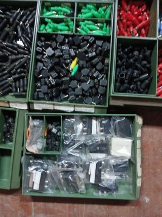 Conectores audio-video: lote nuevo,interruptores,