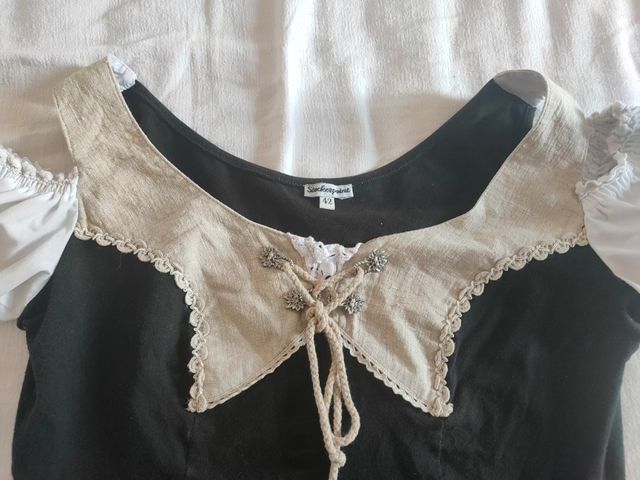 Camicetta tirolese nera e beige tg M