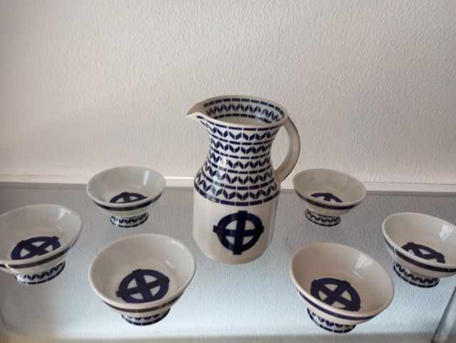 Jarra y 6 pocillos Sargadelos