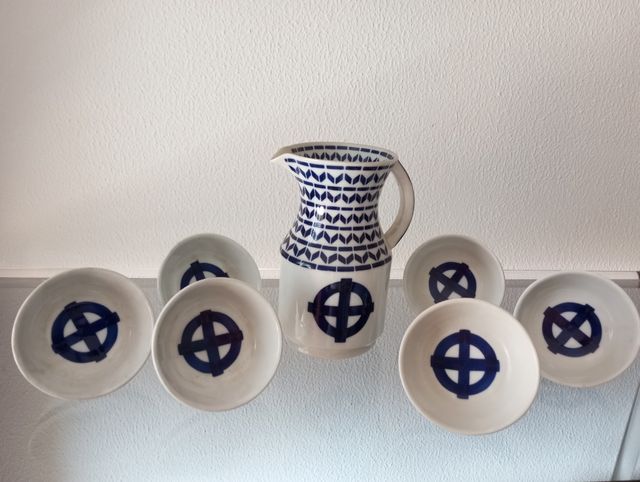 Jarra y 6 pocillos Sargadelos